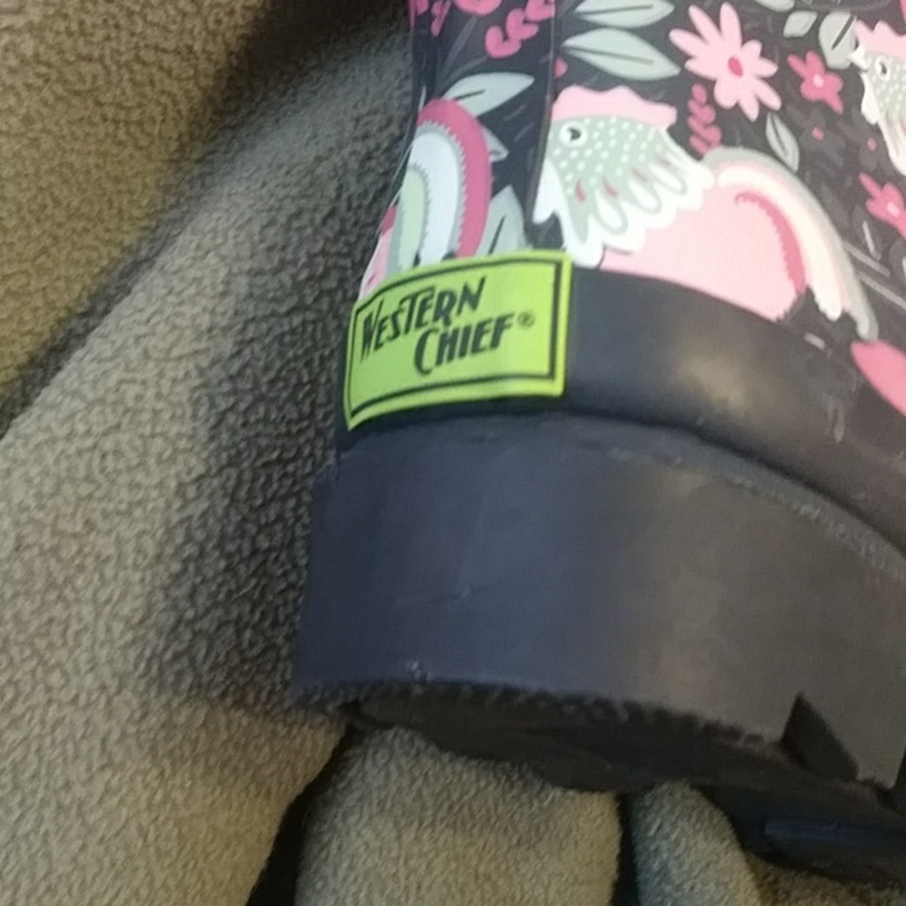 Western Chief Womens Waterproof Chicken Flower Boots - Picture 3 of 7